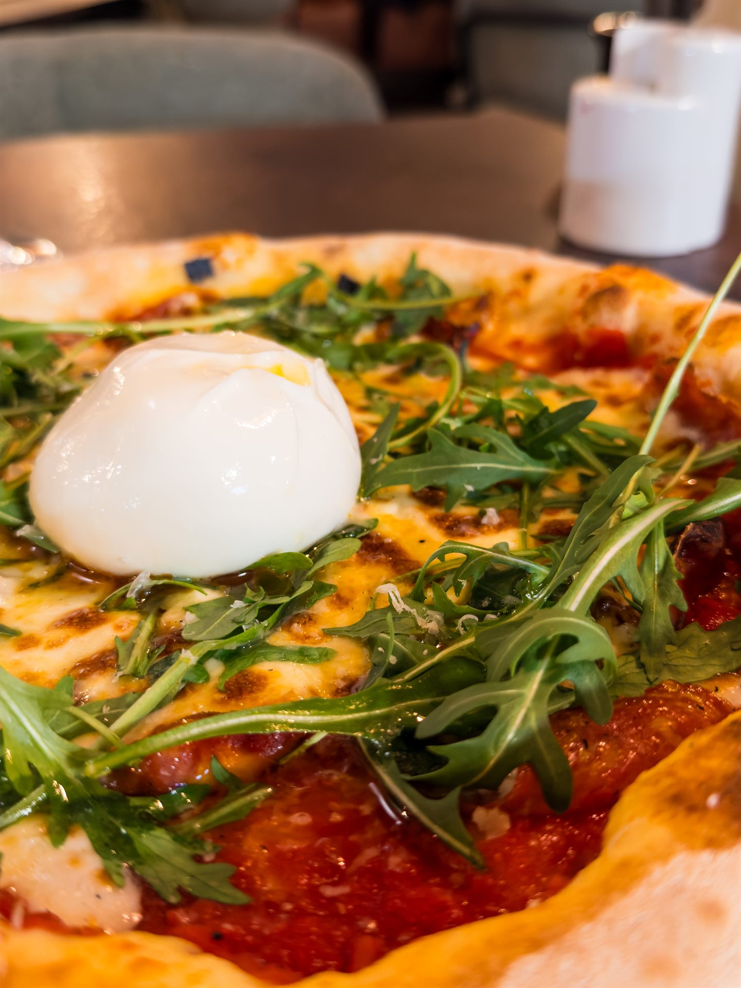 Pizza burrata roquette